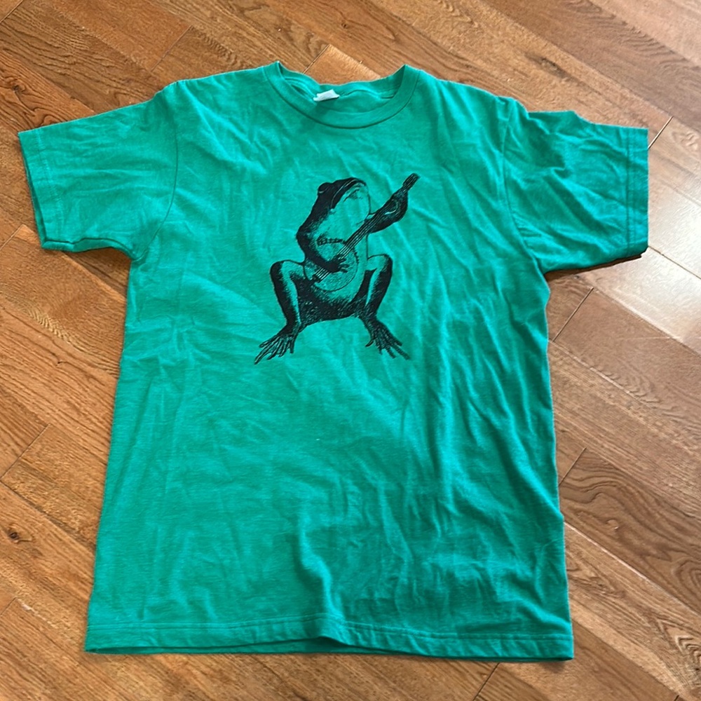 Green Banjo Playing Frog T-shirt